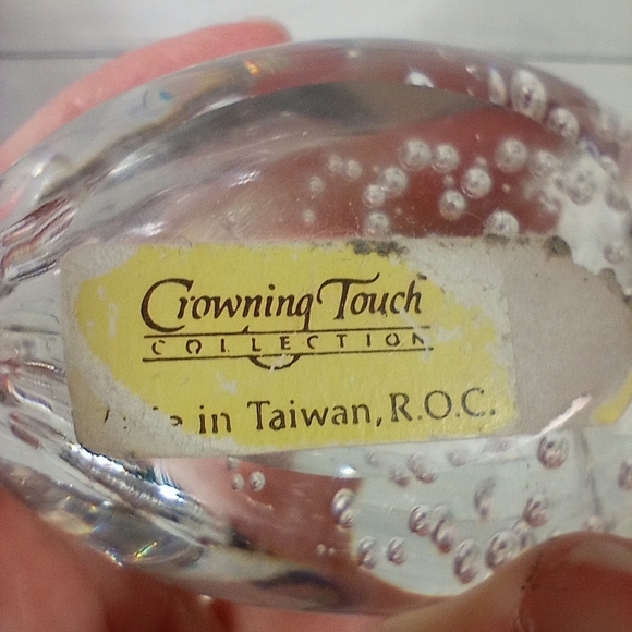 Vintage Strawberry Clear Glass Bullicante Controlled Bubble Paperweight - Picture 7 of 9